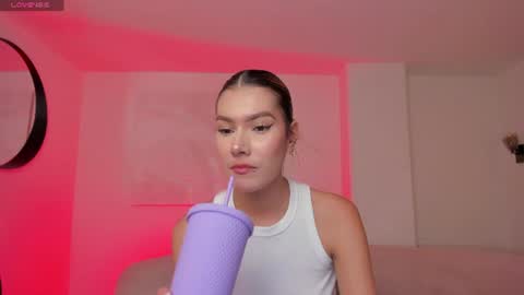 Snapshot of niasalvatore chatting on 07-17-26, 07:19 Call me Nia online show from 07-17-26, 07:19