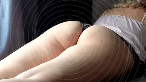 Snapshot of niatonoori chatting on 02-26-26, 03:05 Kim online show from 02-26-26, 03:05