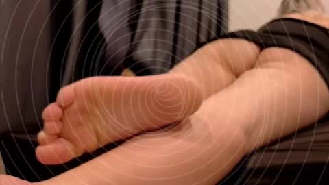 Snapshot of niatonoori chatting on 03-08-26, 05:28 Kim online show from 03-08-26, 05:28