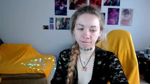 Snapshot of nica_kawaii chatting on 05-18-26, 04:07 nica_kawaii online show from 05-18-26, 04:07