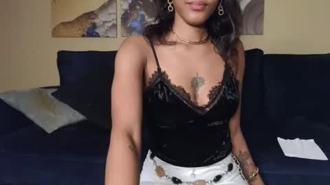 Lilly online show from 02-02-25, 02:24