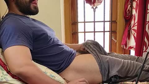 Snapshot of nice_guy_4u_ chatting on 05-19-26, 05:25 Robin online show from 05-19-26, 05:25