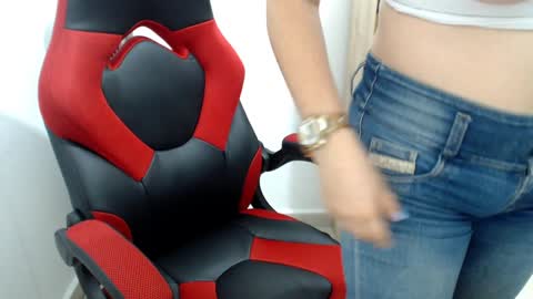 Snapshot of nice_saraa chatting on 01-10-25, 05:56 sara online show from 01-10-25, 05:56