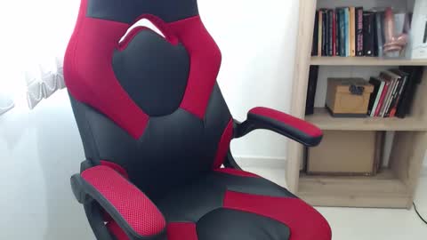 Snapshot of nice_saraa chatting on 11-25-25, 02:50 sara online show from 11-25-25, 02:50