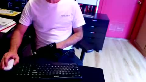 Snapshot of nicecck24 chatting on 06-25-26, 03:28 nicecck24 online show from 06-25-26, 03:28