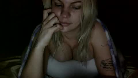 Snapshot of nicecolddrink2 chatting on 01-06-25, 12:24 Amber online show from 01-06-25, 12:24