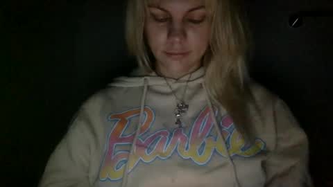 Snapshot of nicecolddrink2 chatting on 02-17-25, 11:34 Amber online show from 02-17-25, 11:34