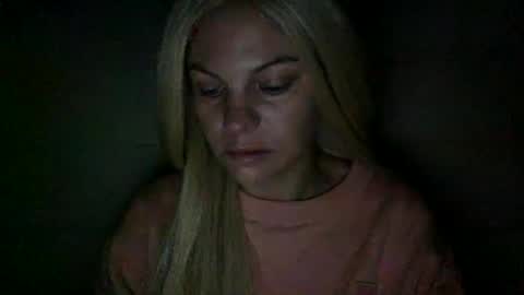 Snapshot of nicecolddrink2 chatting on 10-06-25, 09:40 Amber online show from 10-06-25, 09:40