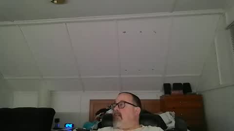 niceguy7208 online show from 11-18-25, 05:45