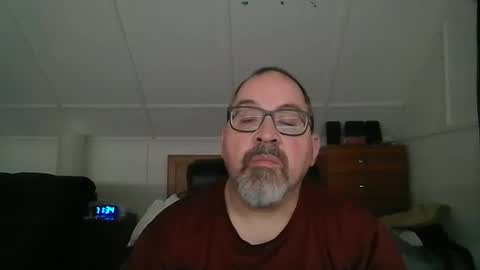 Snapshot of niceguy7208 chatting on 05-25-26, 03:34 niceguy7208 online show from 05-25-26, 03:34