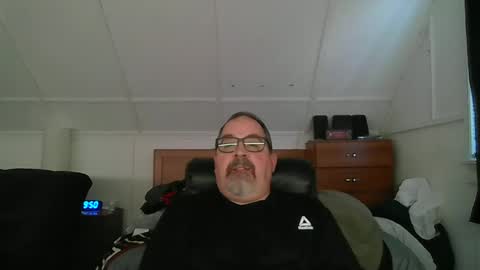 Snapshot of niceguy7208 chatting on 07-03-26, 01:50 niceguy7208 online show from 07-03-26, 01:50