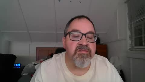 Snapshot of niceguy7208 chatting on 07-16-26, 03:34 niceguy7208 online show from 07-16-26, 03:34