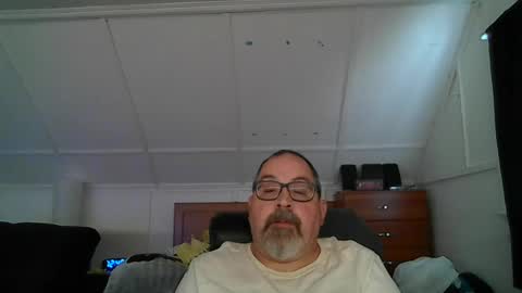 Snapshot of niceguy7208 chatting on 07-26-26, 04:47 niceguy7208 online show from 07-26-26, 04:47
