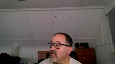 Snapshot of niceguy7208 chatting on 08-05-26, 03:31 niceguy7208 online show from 08-05-26, 03:31