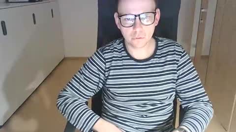 Snapshot of niceguyflo chatting on 03-09-25, 02:50 NiceGuyFlo online show from 03-09-25, 02:50