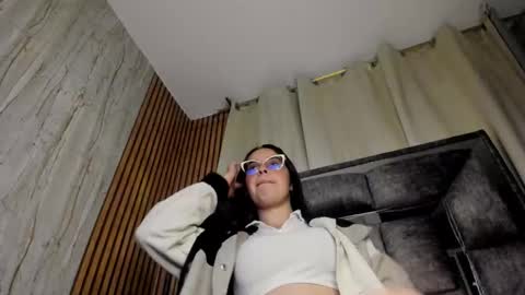 Luna online show from 11-28-25, 12:57