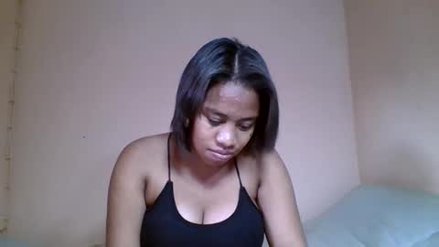 Snapshot of nicelly01 chatting on 06-04-26, 12:44 nicelly01 online show from 06-04-26, 12:44