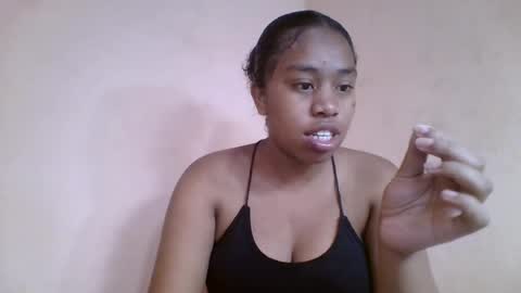 Snapshot of nicelly01 chatting on 06-16-26, 06:27 nicelly01 online show from 06-16-26, 06:27