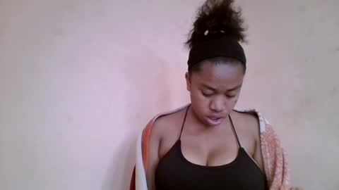 Snapshot of nicelly01 chatting on 07-02-26, 05:35 nicelly01 online show from 07-02-26, 05:35
