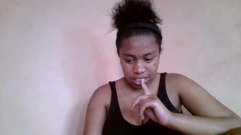 Snapshot of nicelly01 chatting on 07-15-26, 11:48 nicelly01 online show from 07-15-26, 11:48