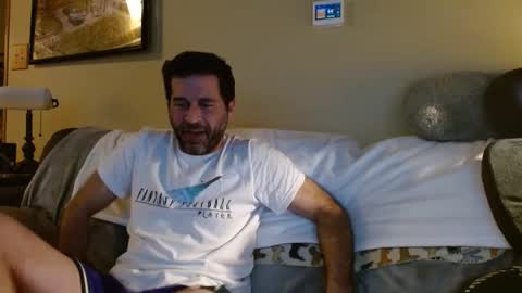 Snapshot of nichous77 chatting on 02-16-25, 01:03 Nick online show from 02-16-25, 01:03