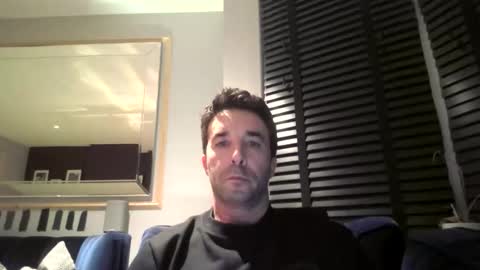 Snapshot of niciboi chatting on 10-25-25, 10:48 James online show from 10-25-25, 10:48