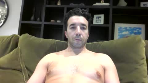 Snapshot of niciboi chatting on 11-16-25, 01:33 James online show from 11-16-25, 01:33
