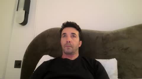 Snapshot of niciboi chatting on 04-01-26, 08:39 James online show from 04-01-26, 08:39