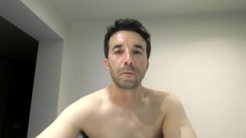 Snapshot of niciboi chatting on 06-25-26, 10:47 James online show from 06-25-26, 10:47