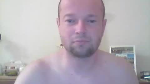 nick1990b online show from 11-10-25, 06:40