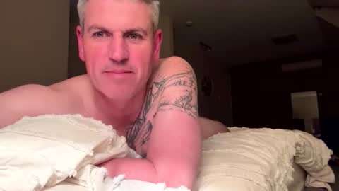 nick578320 online show from 10-28-25, 04:09