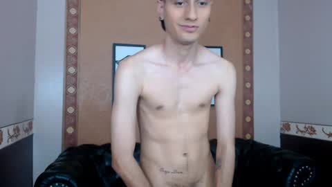 Snapshot of nick_damon chatting on 12-19-24, 09:17 Nick online show from 12-19-24, 09:17