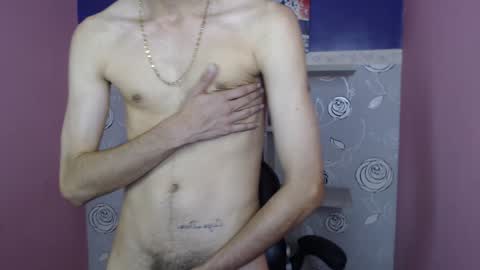 Snapshot of nick_damon chatting on 12-24-24, 04:30 Nick online show from 12-24-24, 04:30