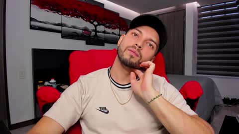 Snapshot of nick_klaus chatting on 01-08-25, 10:58 Nick Klaus online show from 01-08-25, 10:58