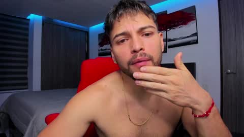 Snapshot of nick_klaus chatting on 01-28-25, 01:18 Nick Klaus online show from 01-28-25, 01:18