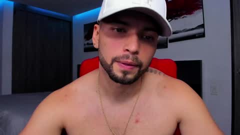 Snapshot of nick_klaus chatting on 01-28-25, 10:45 Nick Klaus online show from 01-28-25, 10:45