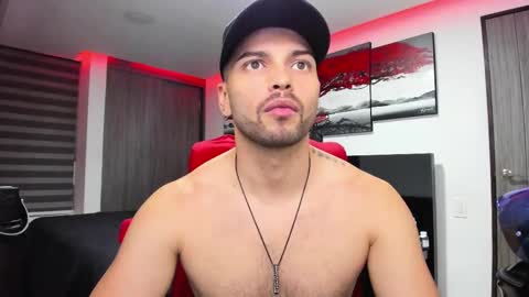 Snapshot of nick_klaus chatting on 03-11-25, 11:59 Nick Klaus online show from 03-11-25, 11:59