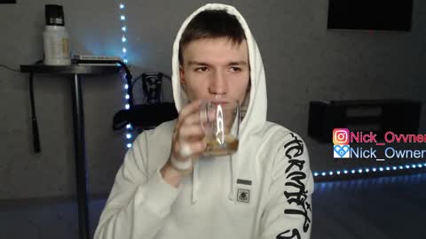 Snapshot of nick_owner chatting on 02-18-25, 01:33 Nick online show from 02-18-25, 01:33