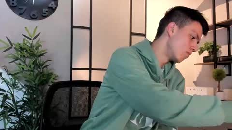 Snapshot of nick_torn chatting on 09-14-25, 12:26 Nick online show from 09-14-25, 12:26