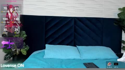 Snapshot of nick_torn chatting on 11-12-25, 12:49 Nick online show from 11-12-25, 12:49