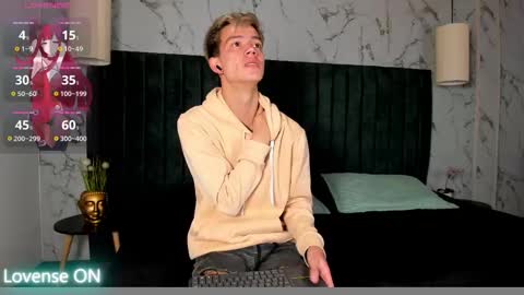 Snapshot of nick_torn chatting on 11-27-25, 12:07 Nick online show from 11-27-25, 12:07