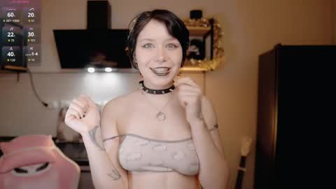 nickari_x online show from 04-18-26, 05:44