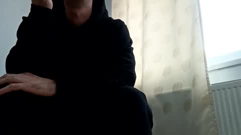 Snapshot of nickcarlosxx chatting on 02-08-25, 11:33 Nick online show from 02-08-25, 11:33