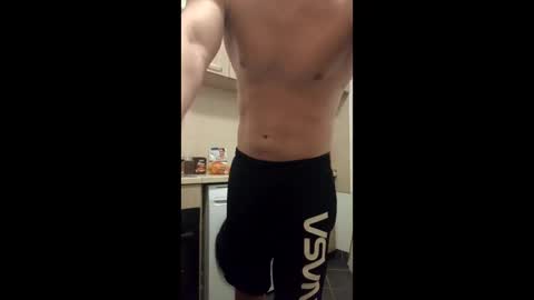 Snapshot of nickcarlosxx chatting on 02-01-26, 06:28 Nick online show from 02-01-26, 06:28