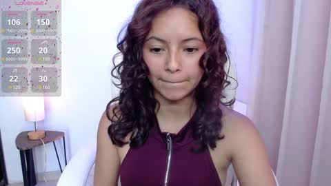 Snapshot of nickeymoon chatting on 01-12-25, 08:47 Nicole Silvermoon online show from 01-12-25, 08:47