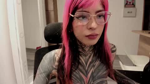 Snapshot of nicki_1 chatting on 03-03-25, 12:37   Help me reach 100 thumbs up online show from 03-03-25, 12:37