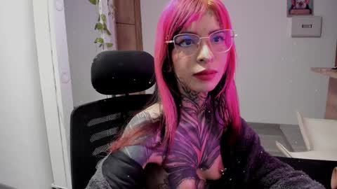 Snapshot of nicki_1 chatting on 03-03-25, 05:42   Help me reach 100 thumbs up online show from 03-03-25, 05:42