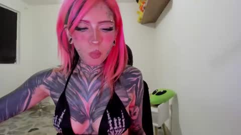 Snapshot of nicki_1 chatting on 07-05-26, 04:19 Help me reach 100 thumbs up online show from 07-05-26, 04:19