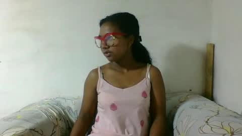 nickiqqyuu online show from 08-05-26, 12:57