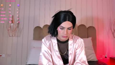 nickiwestt___ online show from 06-25-26, 08:13